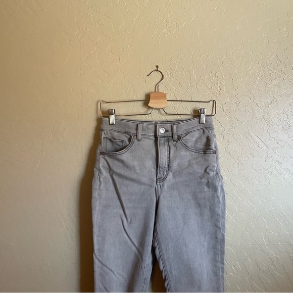 Express Grey Skinny Ankle Fray Knee Rip - Picture 5 of 9